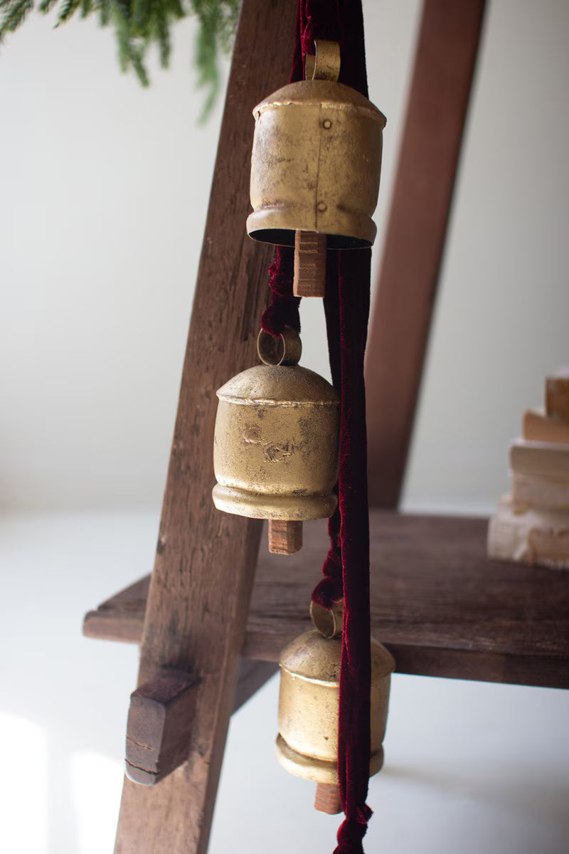 JINGLE BELL CLUSTER - MAROON VELVET RIBBON