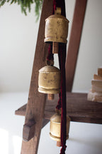 JINGLE BELL CLUSTER - MAROON VELVET RIBBON