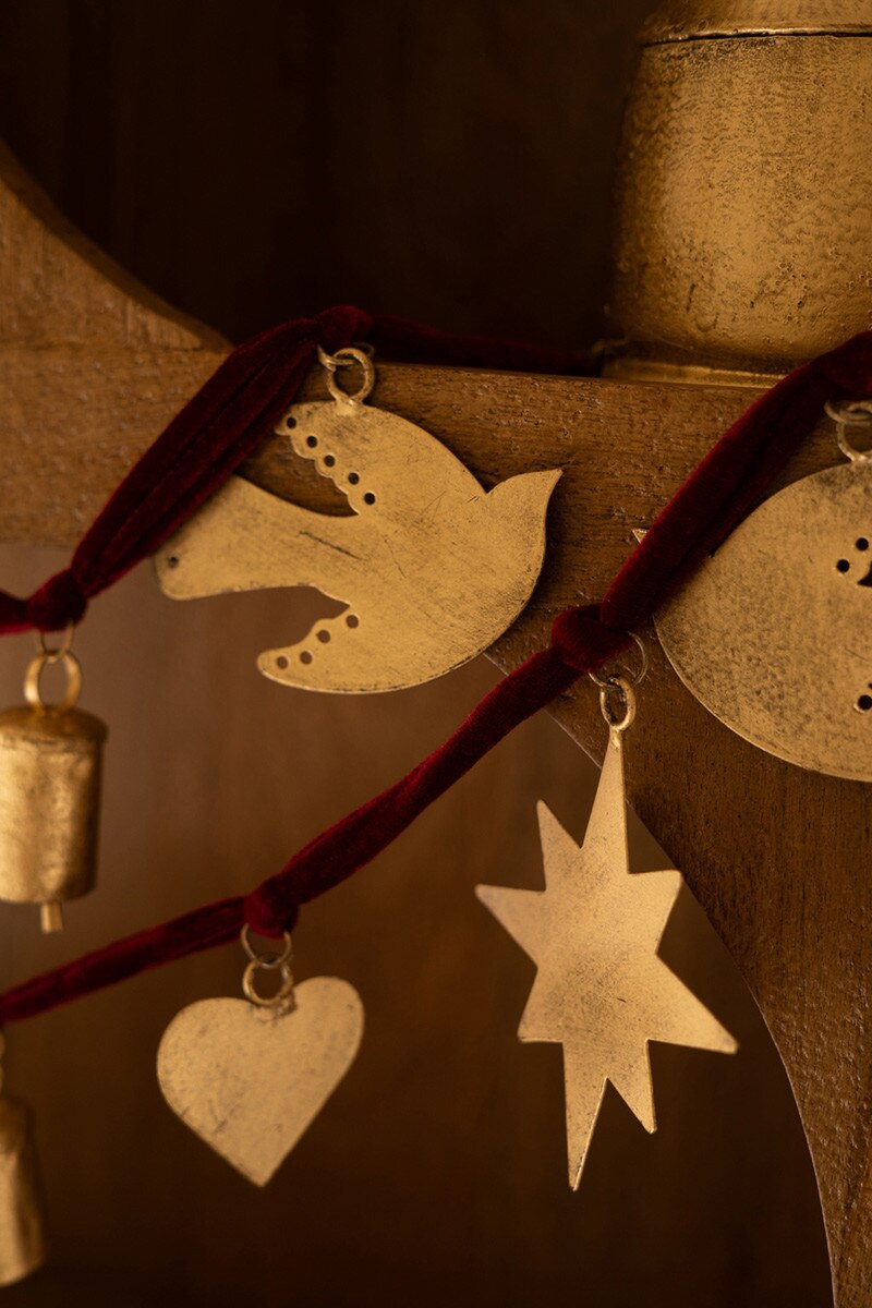 CHRISTMAS CHARM GARLAND WITH MAROON VELVET RIBBON